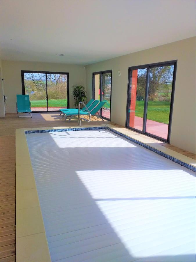 Maison Avec Piscine Interieure Privee Sans Vis A Vis Chauffee Toute L Annee Ferienhaus *